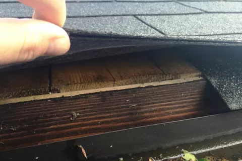 Missing flashing causing shingle roof to fail