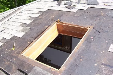 Installation process of skylight on shingle roof