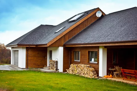 Black Cambridge roof