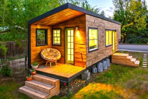 Shingles on tiny houses