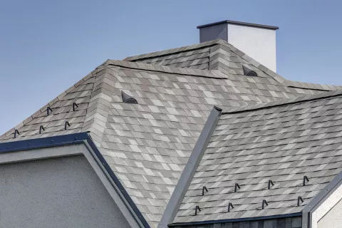 IKO Cambridge Xtreme shingles on roof in colour Harvard Slate