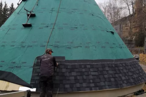 Cambridge shingles on curved roof