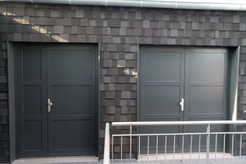 Cambridge Xtreme shingle on vertical wall