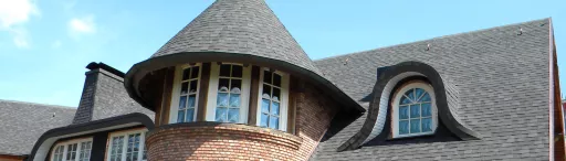 Curved roof details with Cambridge shingles