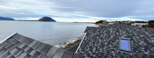 Cambridge shingles on nordic roof (inspiration style Nordic Wave)
